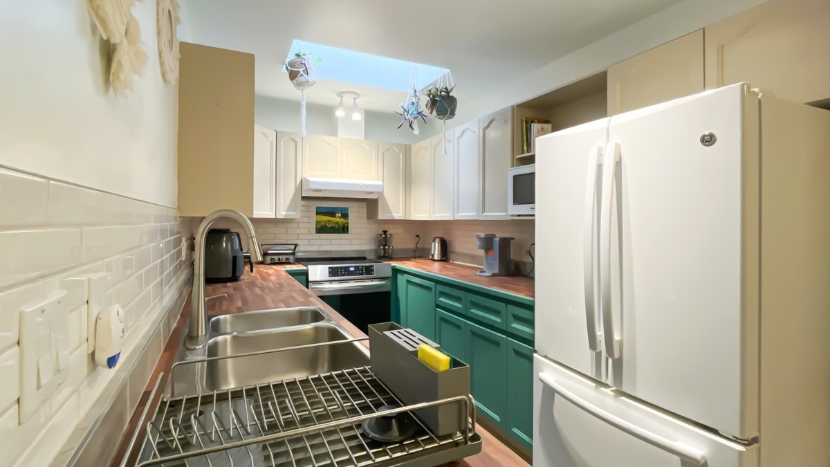 Bedroom 3 Photo of 305 9299 121 Street, Surrey, BC