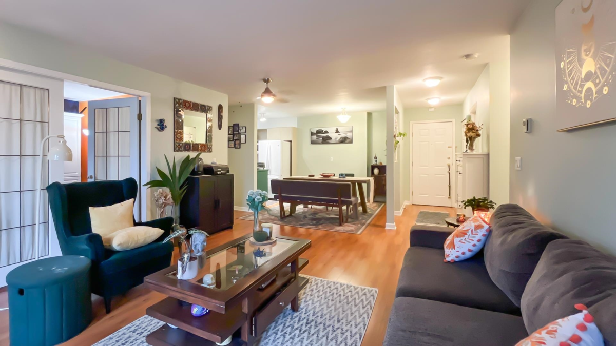 Breakfast Nook Photo of 305 9299 121 Street, Surrey, BC