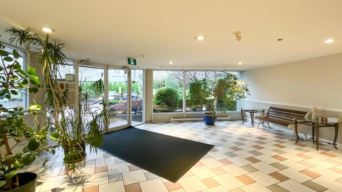 Family Room Photo of 305 9299 121 Street, Surrey, BC