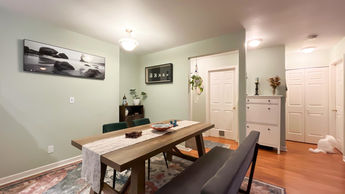 Primary Bathroom Photo of 305 9299 121 Street, Surrey, BC