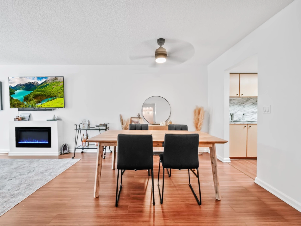 Kitchen Photo of 111 1341 George Street, White Rock, BC