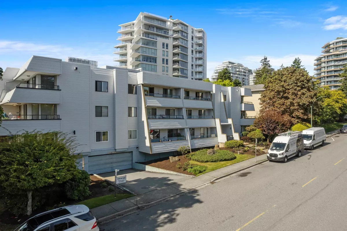 Neighborhood Park Photo Near 111 1341 George Street, White Rock, BC