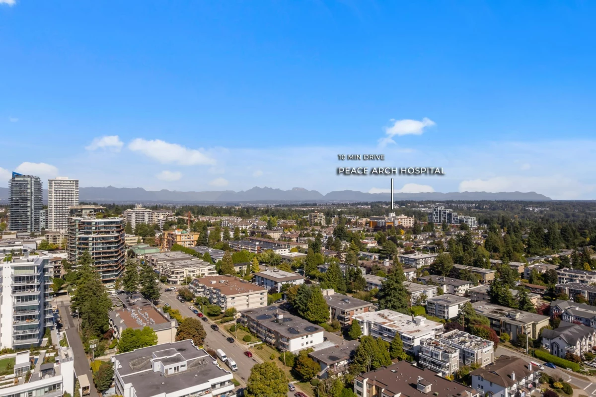 Outdoor Kitchen Photo of 111 1341 George Street, White Rock, BC