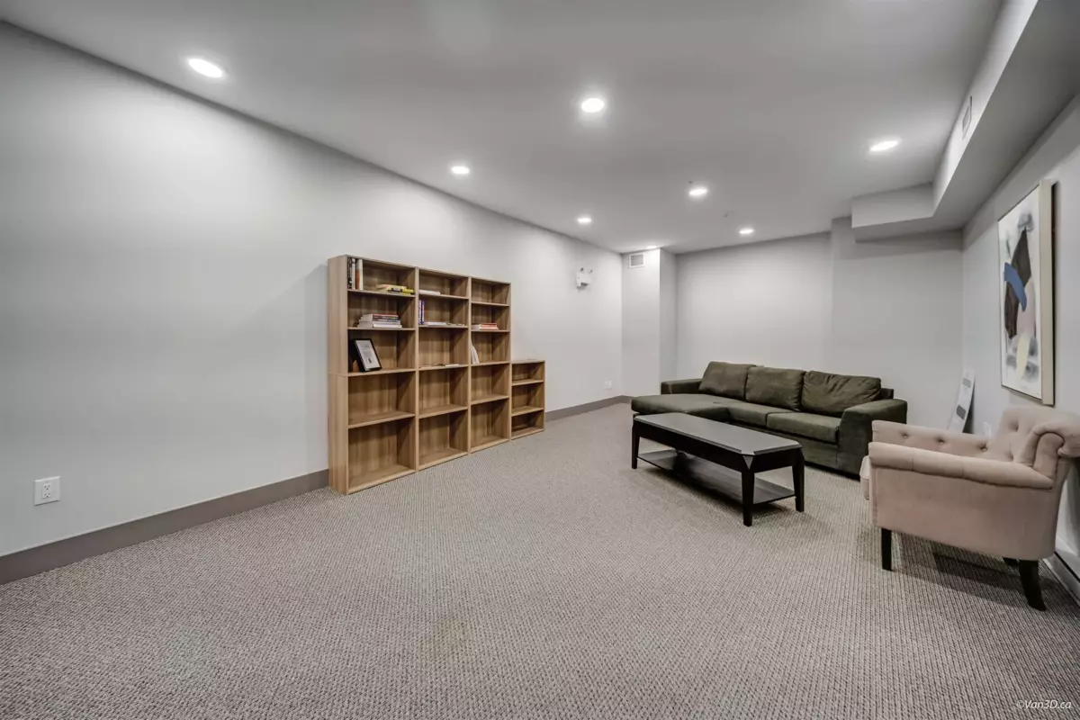 Entry Foyer Photo of 309 5485 Brydon Crescent, Langley, BC