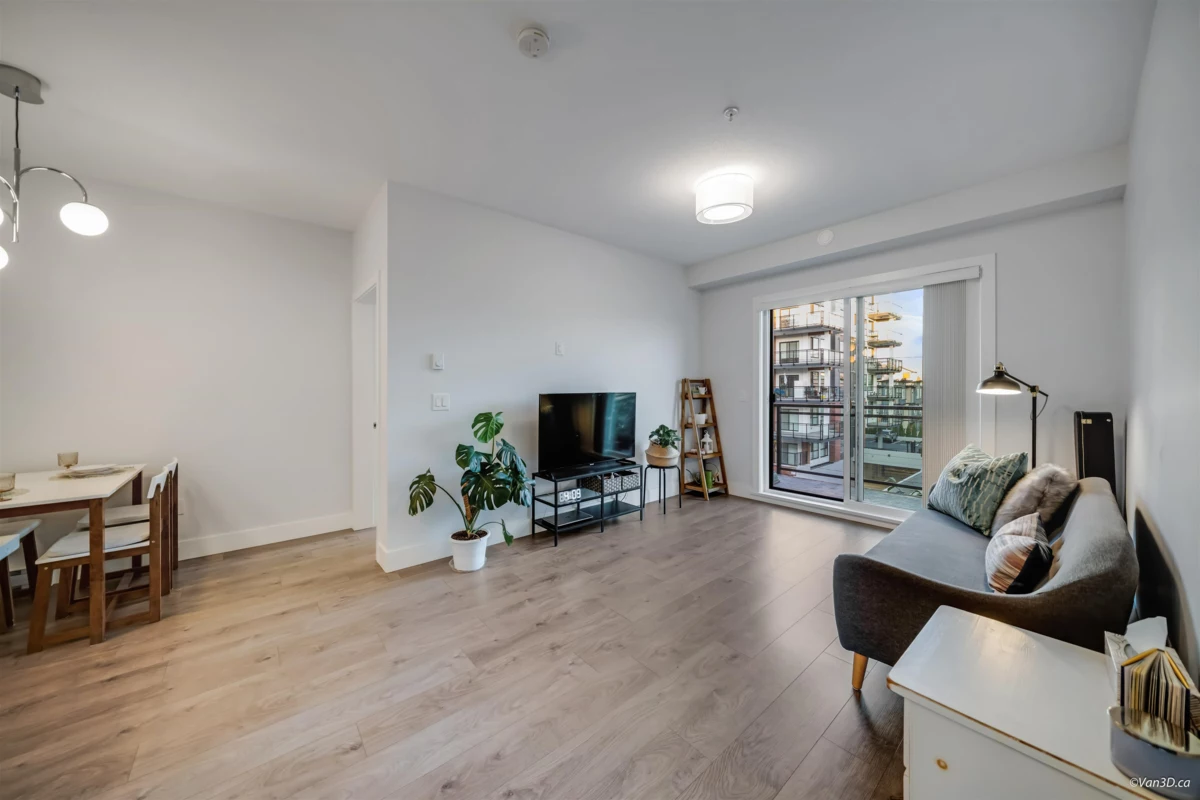 Family Room Photo of 309 5485 Brydon Crescent, Langley, BC