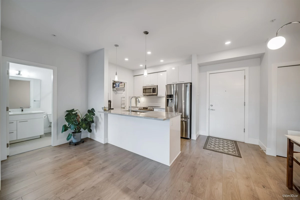 Kitchen Island Photo of 309 5485 Brydon Crescent, Langley, BC