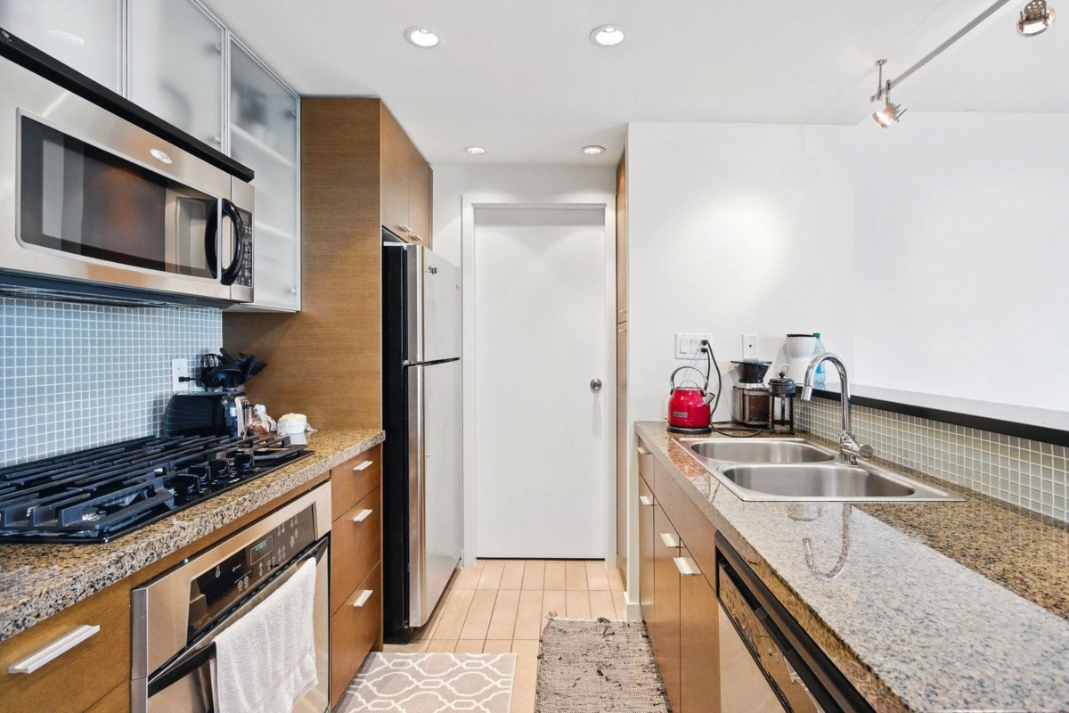 Dining Area Photo of 803 980 Cooperage Way, Vancouver, BC
