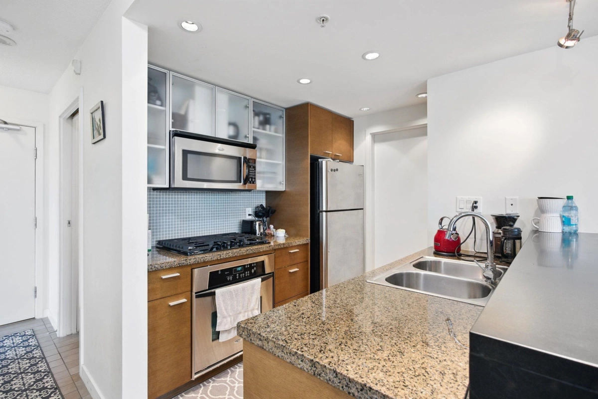 Family Room Photo of 803 980 Cooperage Way, Vancouver, BC