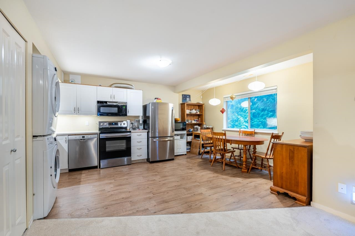 Mudroom Photo of 30 Hawthorn Drive, Port Moody, BC