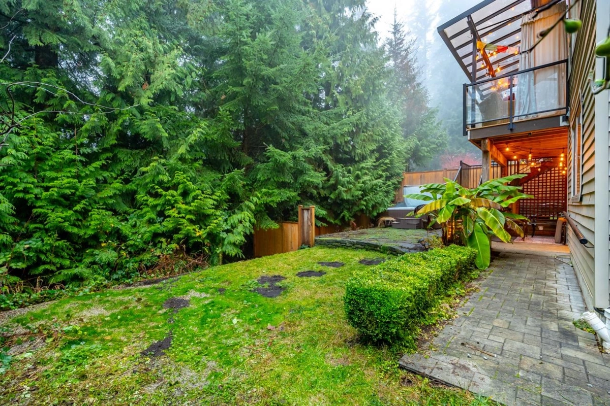 Swimming Pool Photo of 30 Hawthorn Drive, Port Moody, BC