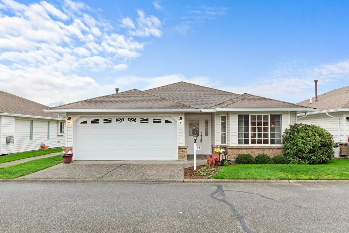 Exterior Front Photo of 39 46485 Airport Road, Chilliwack, BC