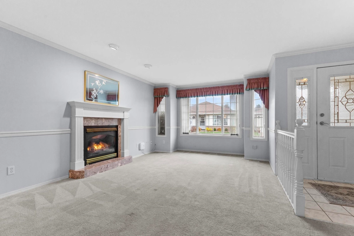 Family Room Photo of 39 46485 Airport Road, Chilliwack, BC