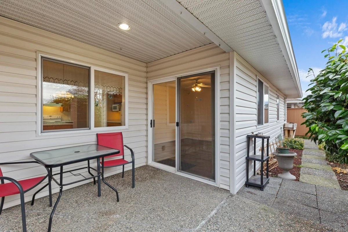 Hot Tub / Spa Photo of 39 46485 Airport Road, Chilliwack, BC