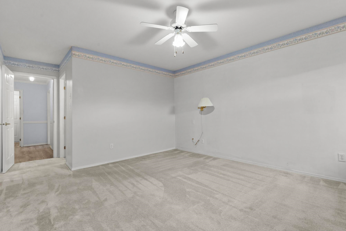 Mudroom Photo of 39 46485 Airport Road, Chilliwack, BC