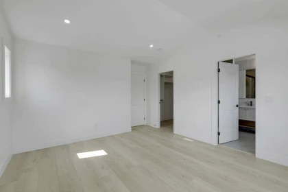 Powder Room Photo of 7678 196 Street, Langley, BC