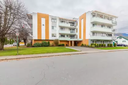 306 9425 Nowell Street, Chilliwack, BC, Chilliwack — Apartment/Condo for sale