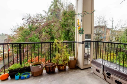 Walk-In Closet Photo of 409 9655 King George Boulevard, Surrey, BC