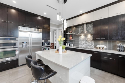 Kitchen Island Photo of 7291 Parry Street, Richmond, BC