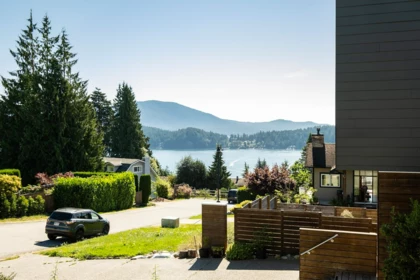 565 Wildwood Crescent, Gibsons, BC, Gibsons — Single Family Residence for sale
