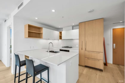 1004 6000 Mckay Avenue, Burnaby, BC