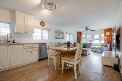 Kitchen Island Photo of 50 3295 Sunnyside Road, Anmore, BC