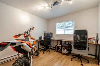 Laundry Room Photo of 50 3295 Sunnyside Road, Anmore, BC