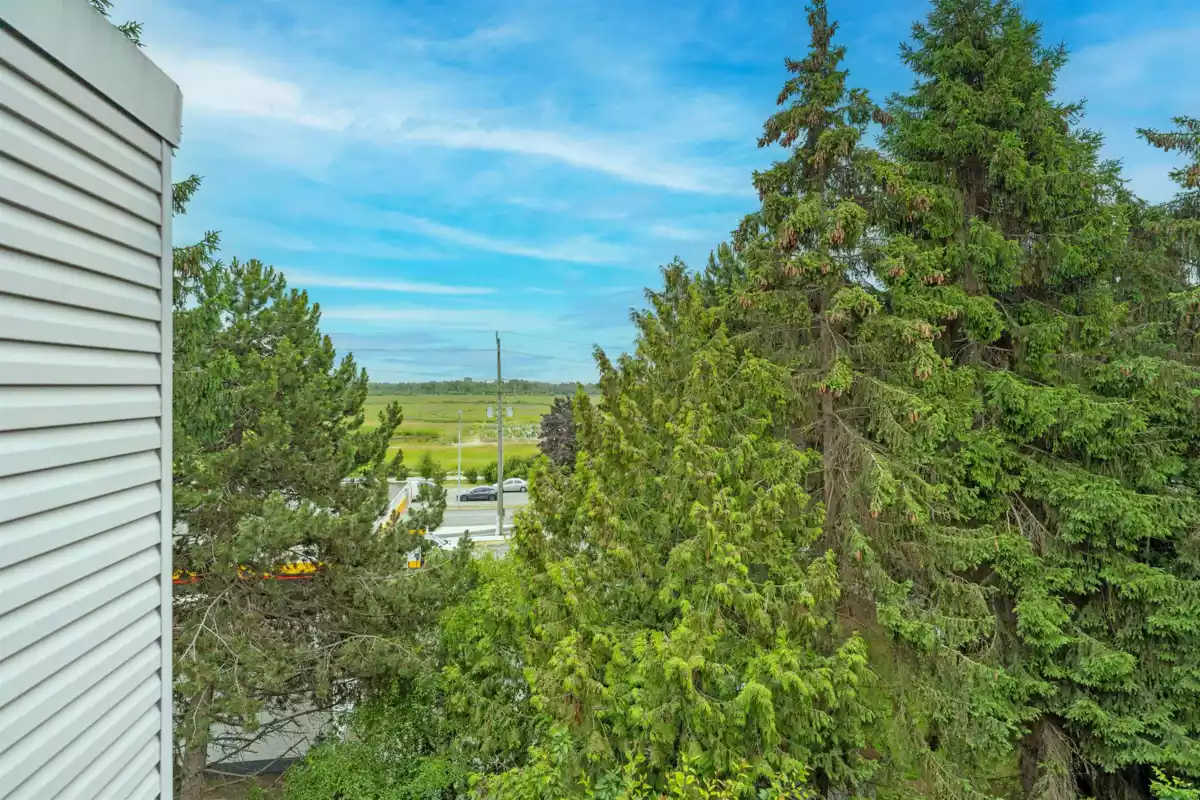 Garage Interior Photo of 305 5488 Arcadia Road, Richmond, BC