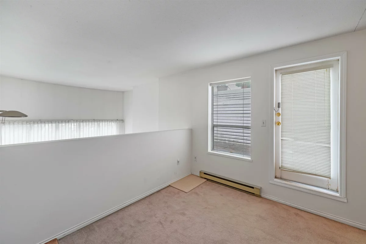 Hallway Photo of 305 5488 Arcadia Road, Richmond, BC