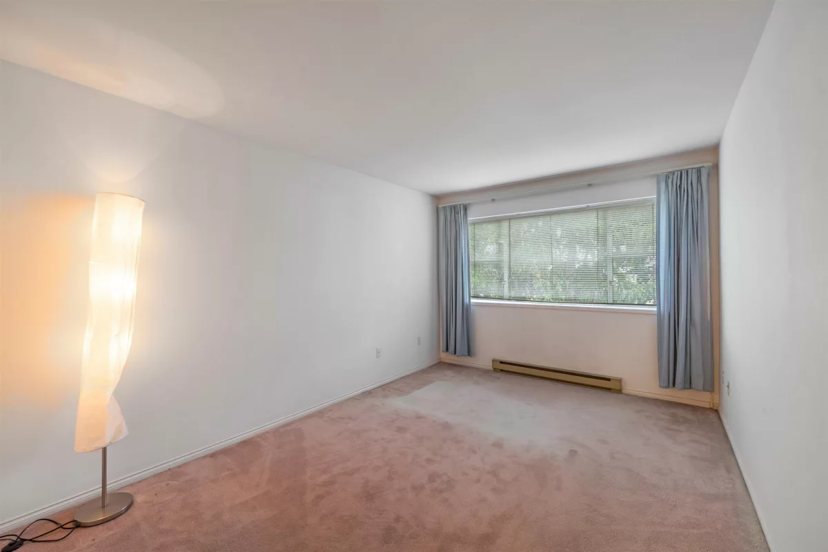 Primary Bathroom Photo of 305 5488 Arcadia Road, Richmond, BC