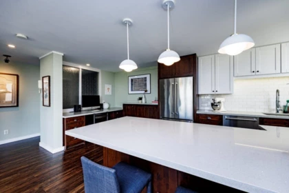 Family Room Photo of 302 540 Lonsdale Avenue, North Vancouver, BC
