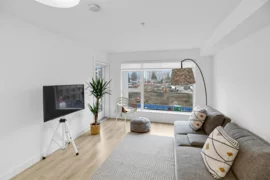 309 1519 Crown Street, North Vancouver, BC