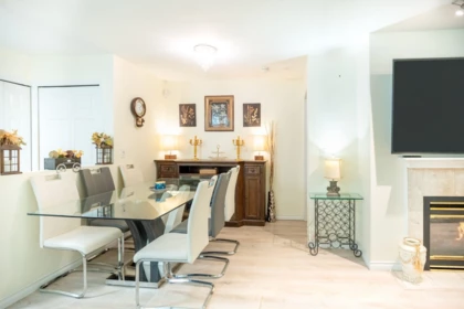 Dining Area Photo of 206 855 W 16th Street, North Vancouver, BC