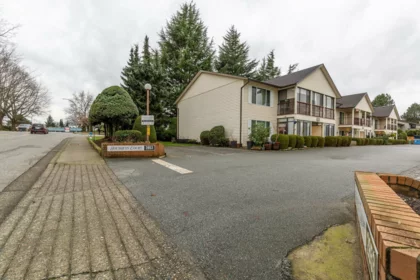 202 2853 Bourquin Crescent, Abbotsford, BC, Abbotsford — Townhouse for sale