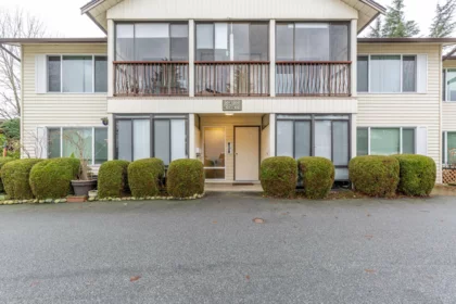 202 2853 Bourquin Crescent, Abbotsford, BC, Abbotsford — Townhouse for sale