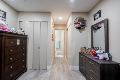 Hallway Photo of 1 9088 Holt Road, Surrey, BC