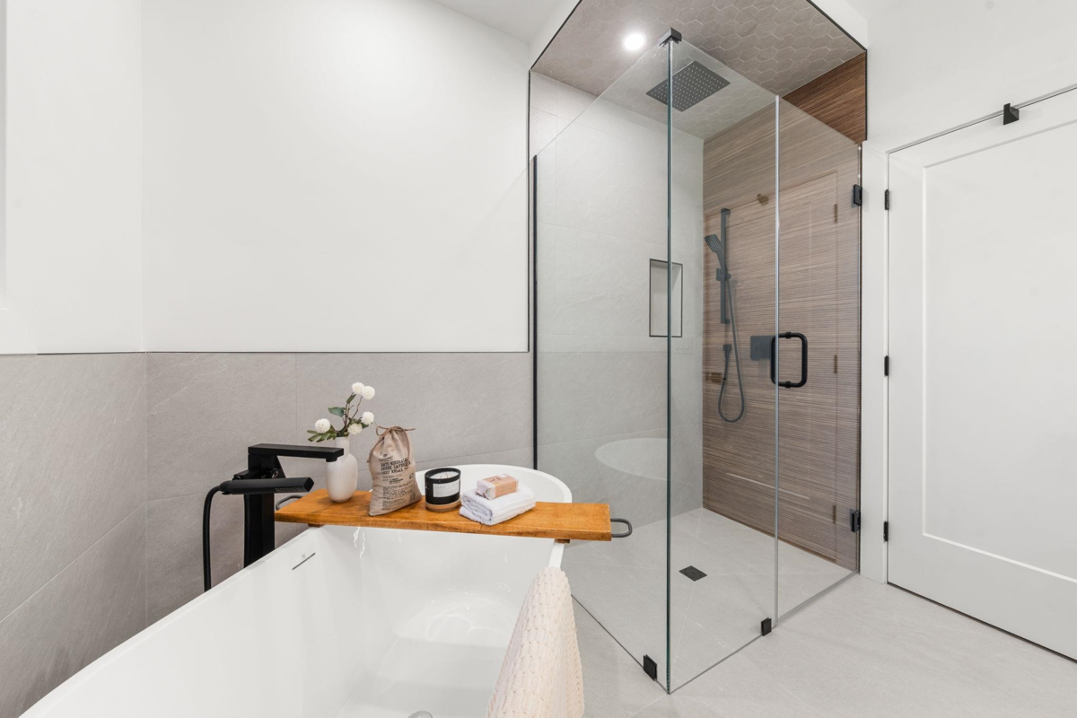 Hallway Photo of 11648 94a Avenue, Delta, BC