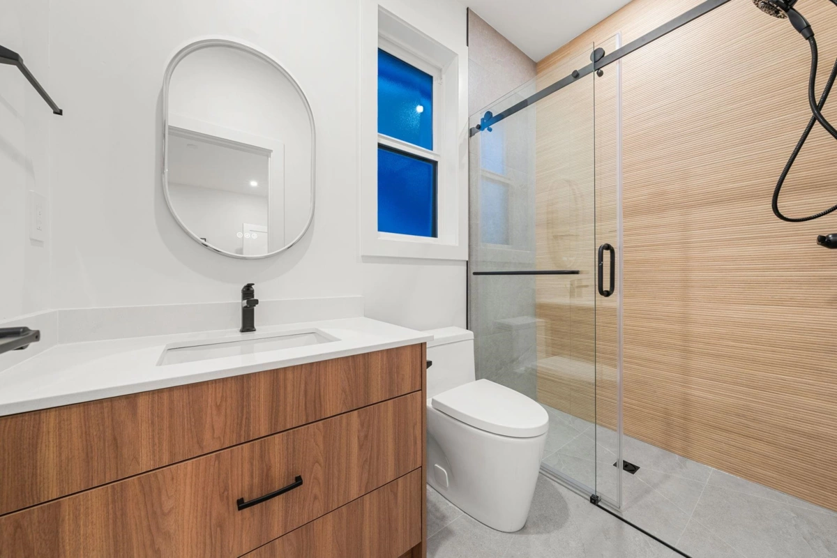 Hot Tub / Spa Photo of 11648 94a Avenue, Delta, BC