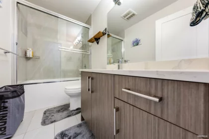 Entry Foyer Photo of 207 13799 101 Avenue, Surrey, BC