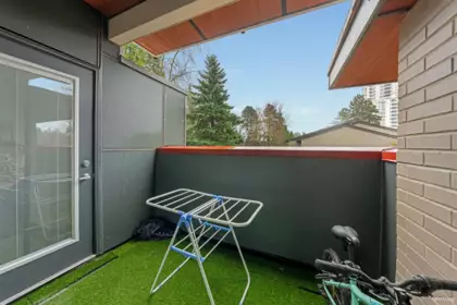 Guest Bathroom Photo of 207 13799 101 Avenue, Surrey, BC