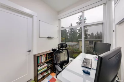 Office / Den Photo of 207 13799 101 Avenue, Surrey, BC