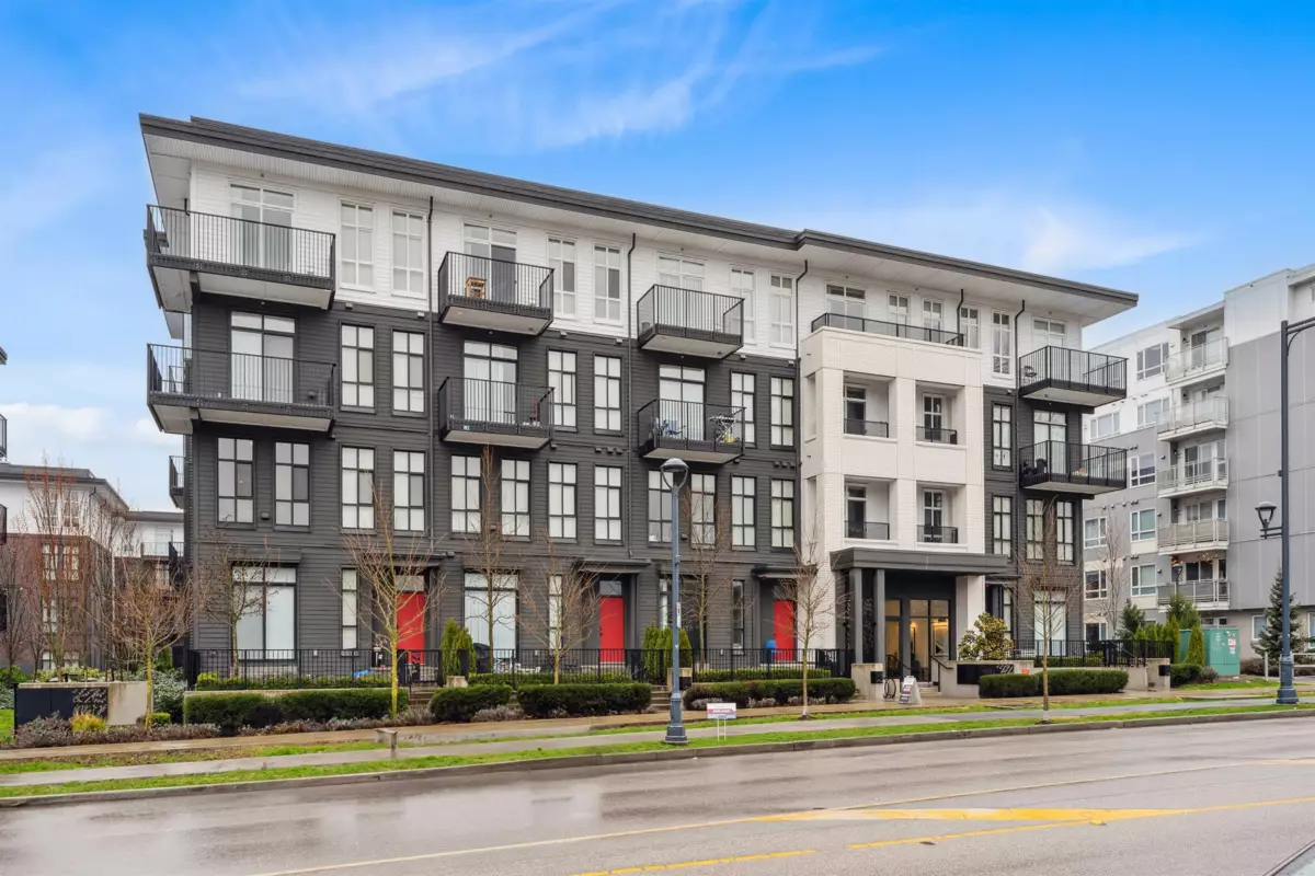 Exterior Rear Photo of 210 13933 105 Boulevard, Surrey, BC
