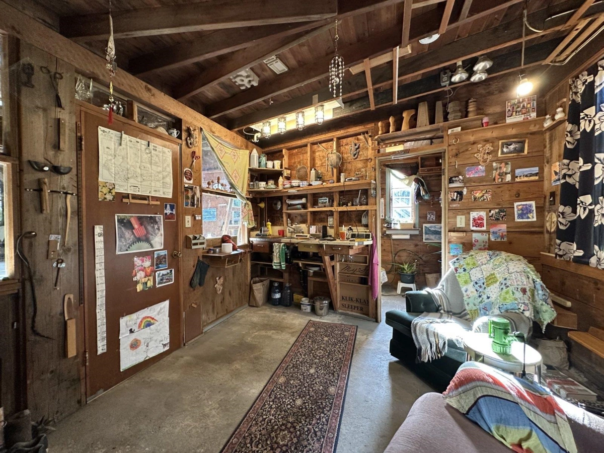 Dining Area Photo of 11191 Stave Lake Road, Mission, BC