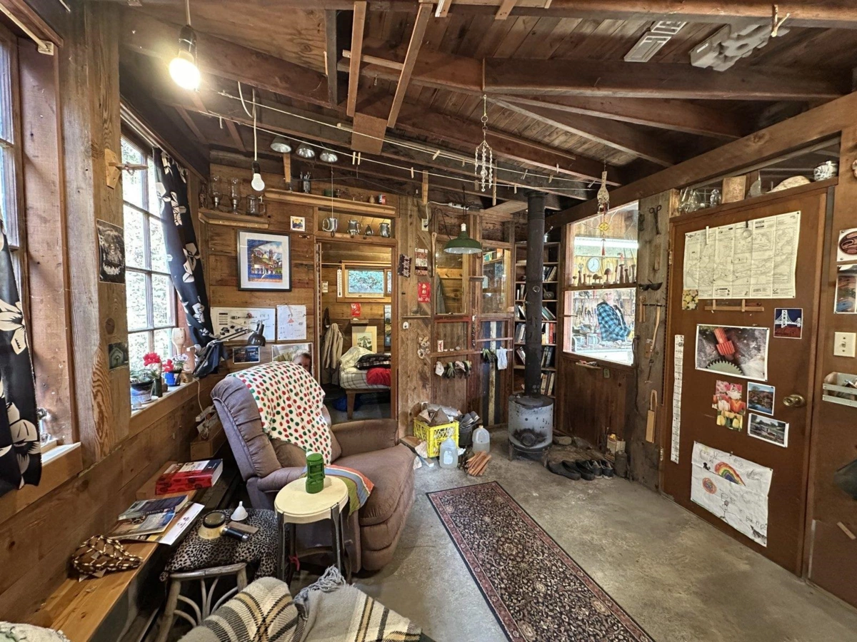 Family Room Photo of 11191 Stave Lake Road, Mission, BC