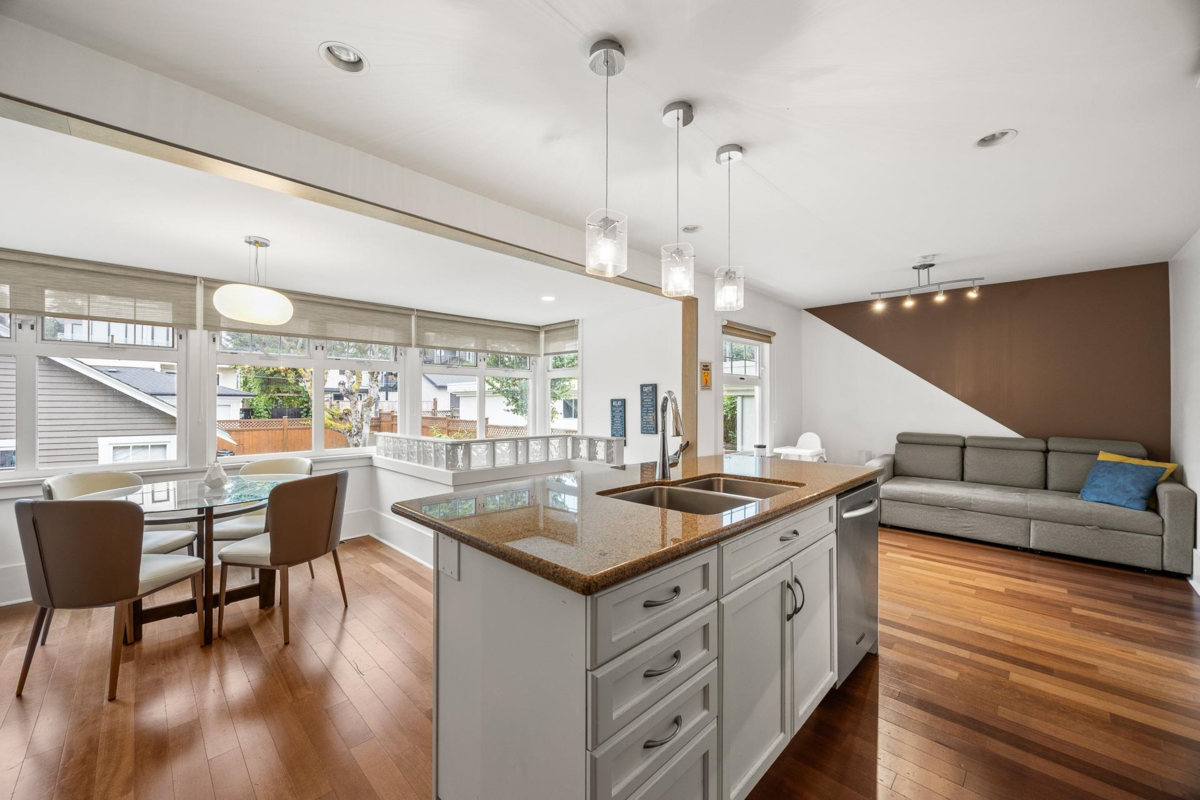 Breakfast Nook Photo of 3276 W 21st Avenue, Vancouver, BC