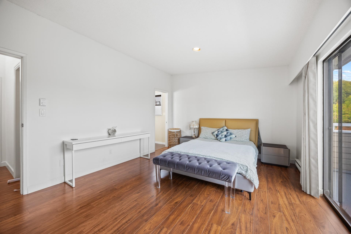 Hallway Photo of 3276 W 21st Avenue, Vancouver, BC