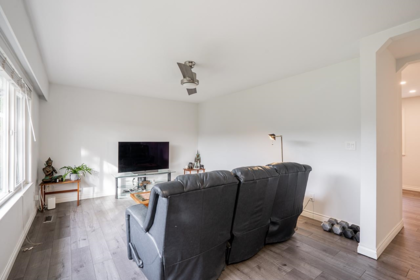 Kitchen Island Photo of 21355 Old Yale Road, Langley, BC