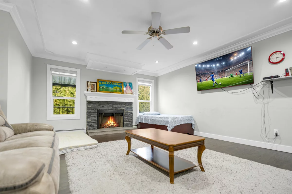 Bedroom 2 Photo of 7595 122a Street, Surrey, BC