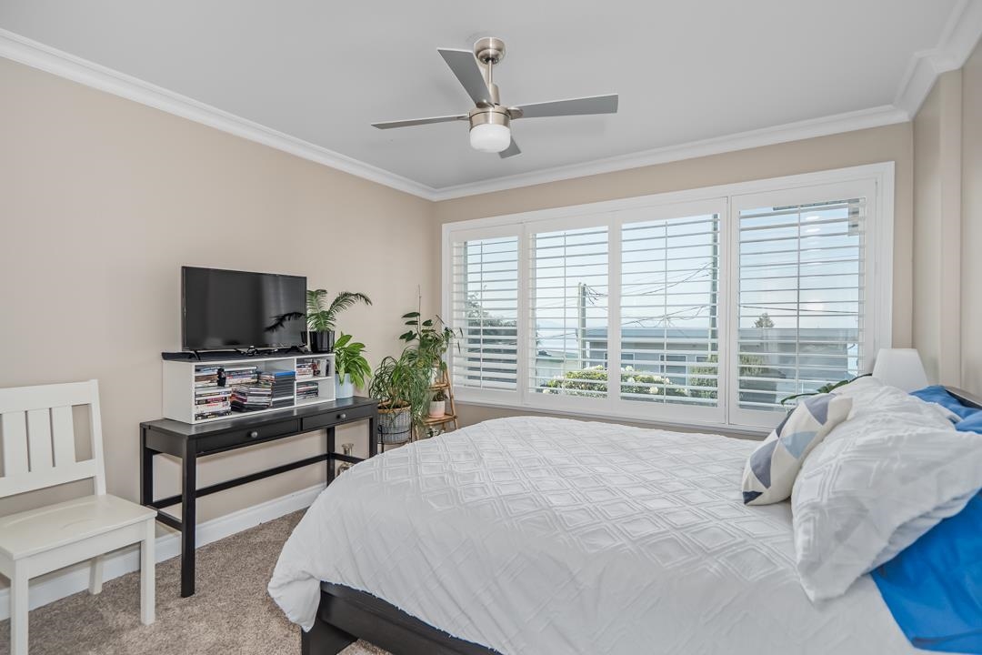 Backyard Photo of 14433 Sunset Lane, White Rock, BC