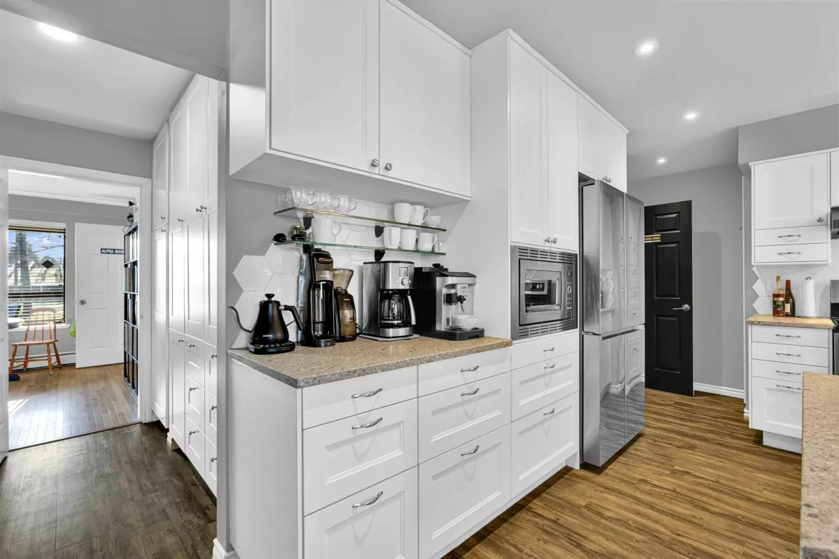 Hot Tub / Spa Photo of 21113 16 Avenue, Langley, BC