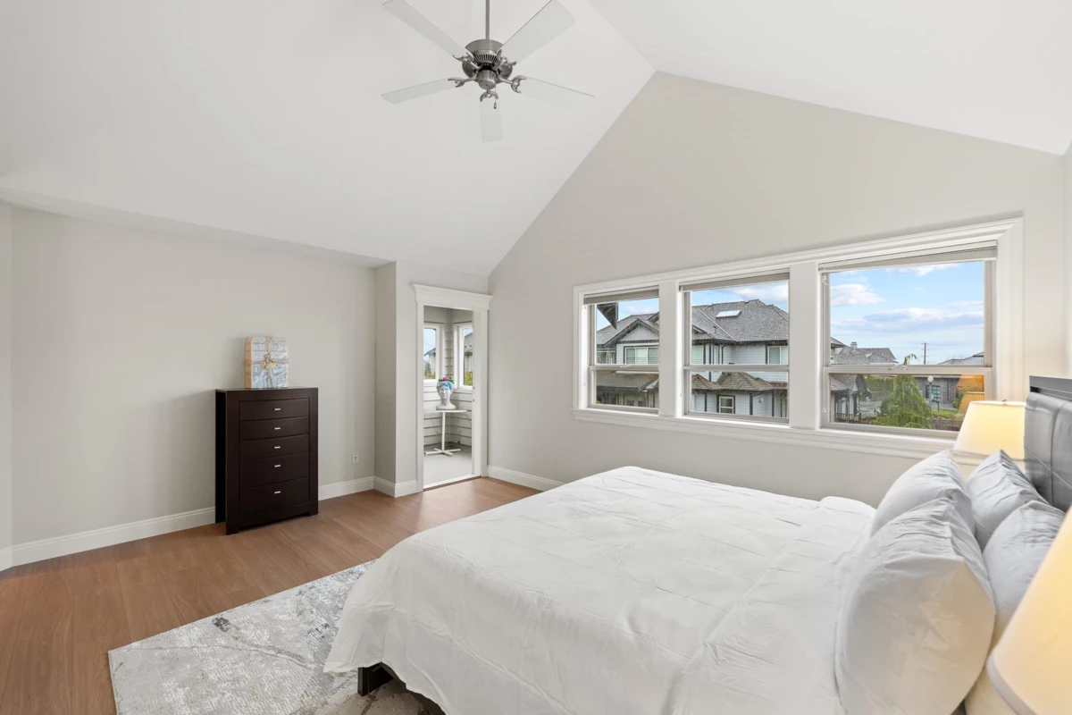 Basement Recreation Room Photo of 15963 Devonshire Drive, Surrey, BC